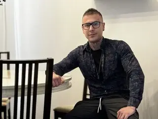 Porn webcam RomeoBodhi